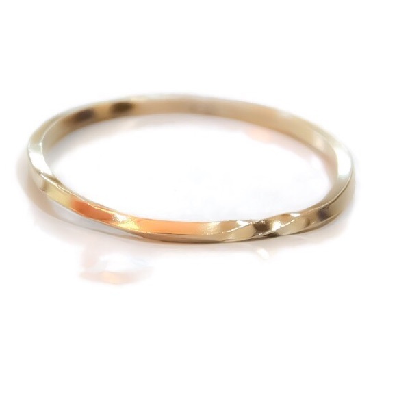14K Yellow Gold Filled Möbius Twisted Band Ring - Picture 2 of 8